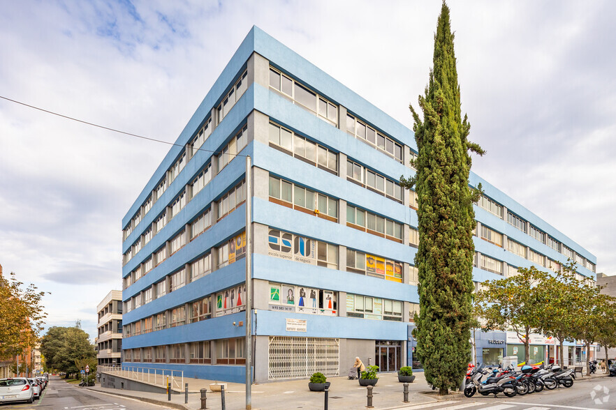 Office in Sant Cugat Del Vallès, BAR for sale - Primary Photo - Image 1 of 4