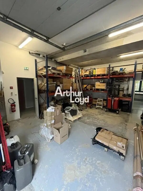 Light Industrial in Valbonne to rent Building Photo- Image 1 of 15