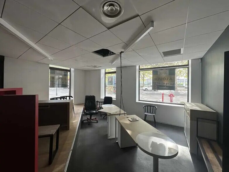 Retail in Lyon to rent - Interior Photo - Image 3 of 9
