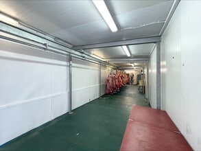 9-11 Labtec St, Manchester to rent Interior Photo- Image 2 of 6