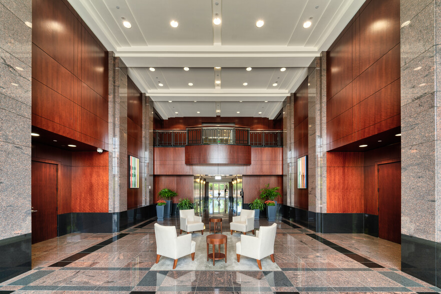 3095 Satellite Blvd, Duluth, GA for rent - Lobby - Image 3 of 9