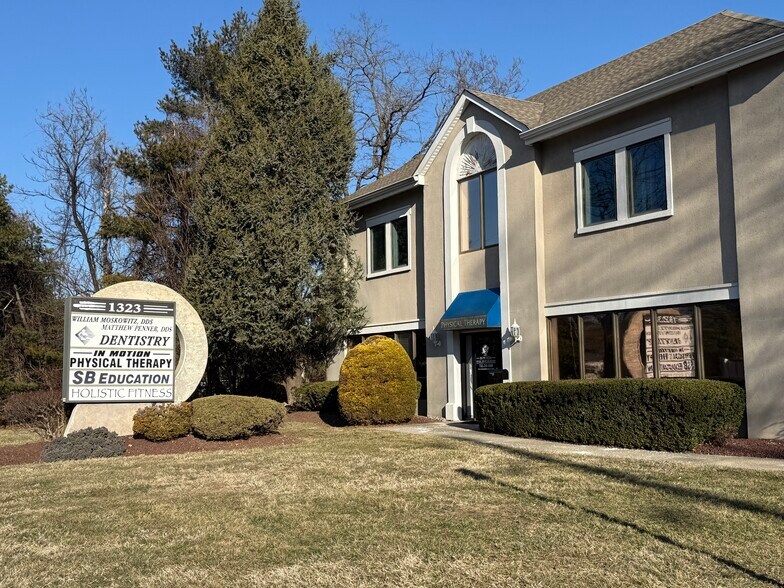 1323 Rt 34 N, Aberdeen, NJ for sale - Building Photo - Image 1 of 1