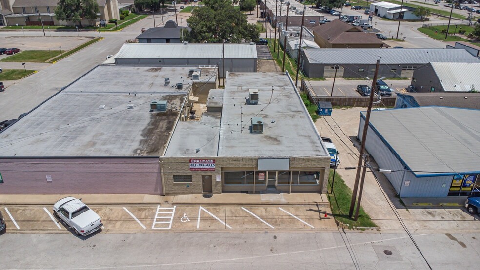 818 Avenue B, Katy, TX for rent - Building Photo - Image 1 of 22