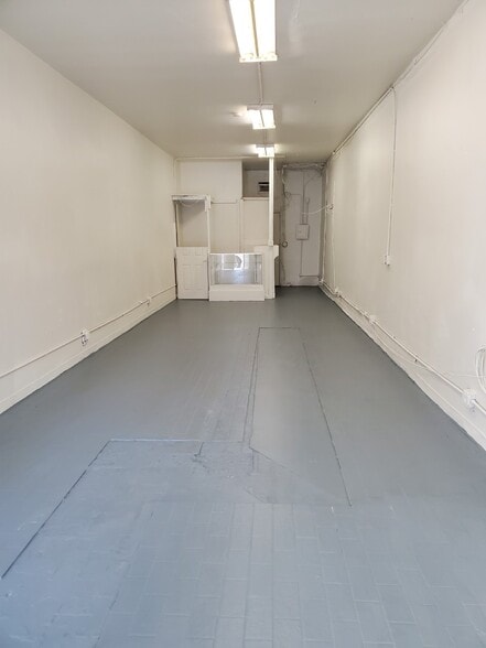 7312-7316 S San Pedro St, Los Angeles, CA for rent - Interior Photo - Image 2 of 4