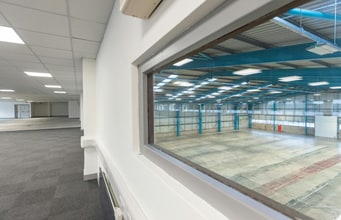 Lower Milehouse Ln, Newcastle Under Lyme to rent Interior Photo- Image 2 of 4