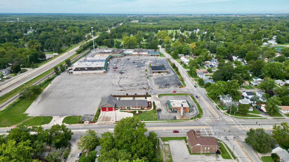 1355-1505 W King St, Decatur, IL for rent - Building Photo - Image 3 of 4