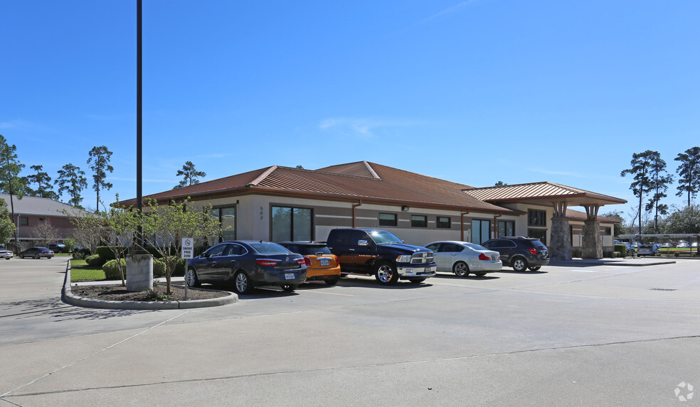 503 Medical Center Blvd, Conroe, TX for rent - Primary Photo - Image 1 of 3