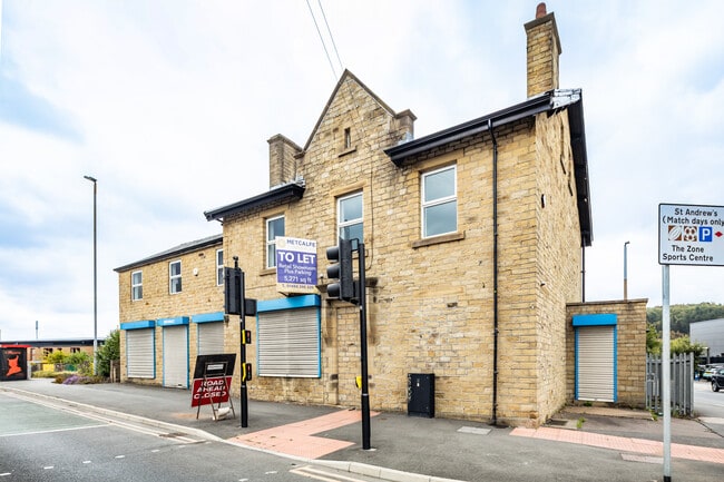 More details for 100 Leeds Rd, Huddersfield - Retail to Rent