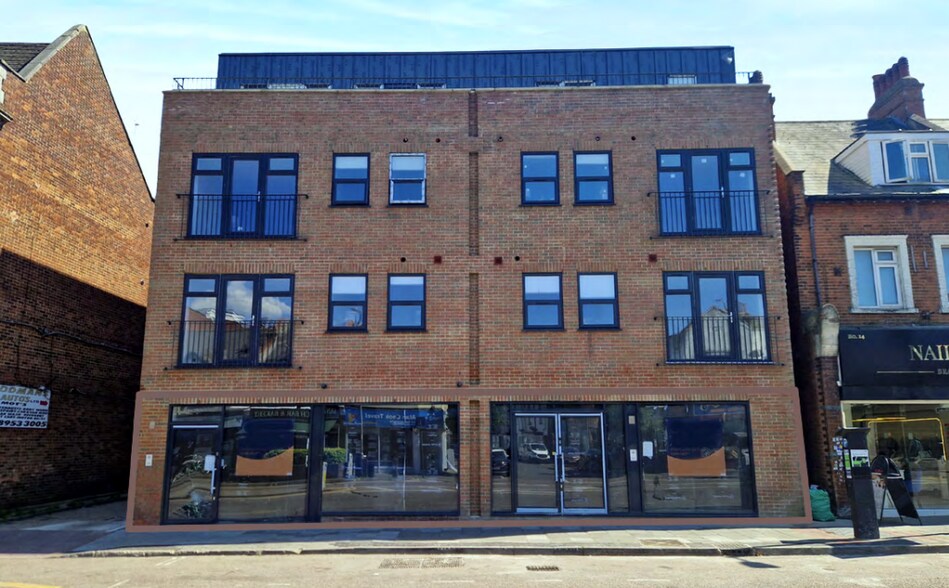 16-18 Shenley Road, Borehamwood to rent - Building Photo - Image 3 of 3