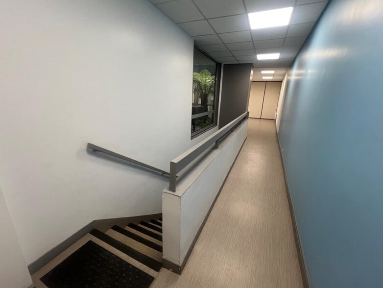 Build-to-Rent in Paris for sale - Building Photo - Image 3 of 22