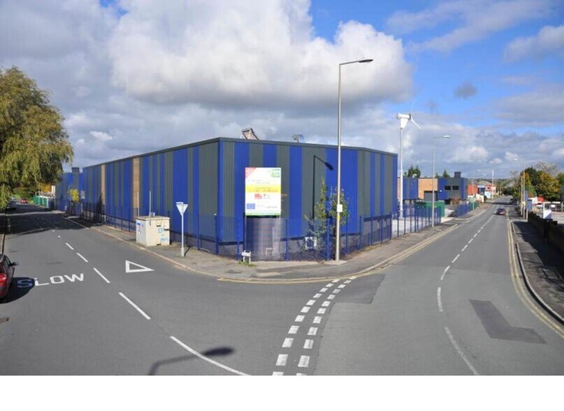 Swan Lane, Wigan to rent - Building Photo - Image 2 of 7