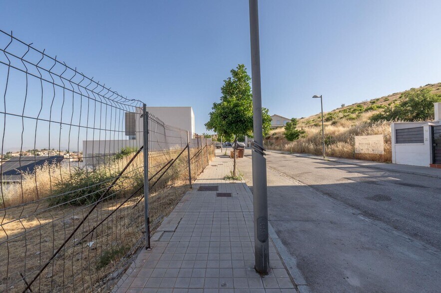 Calle Malvasía, 9, Huétor Vega, Granada for sale - Building Photo - Image 3 of 46