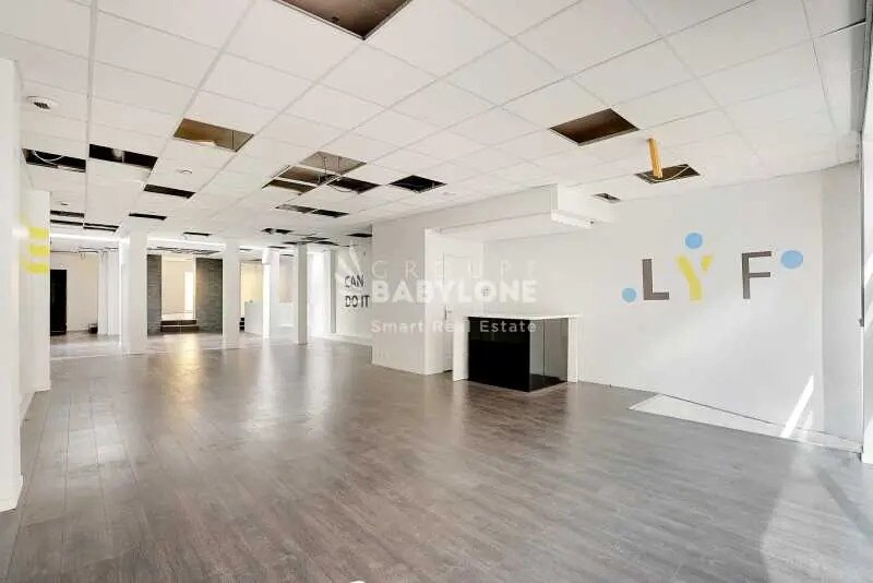 Retail in Malakoff to rent Building Photo- Image 1 of 9