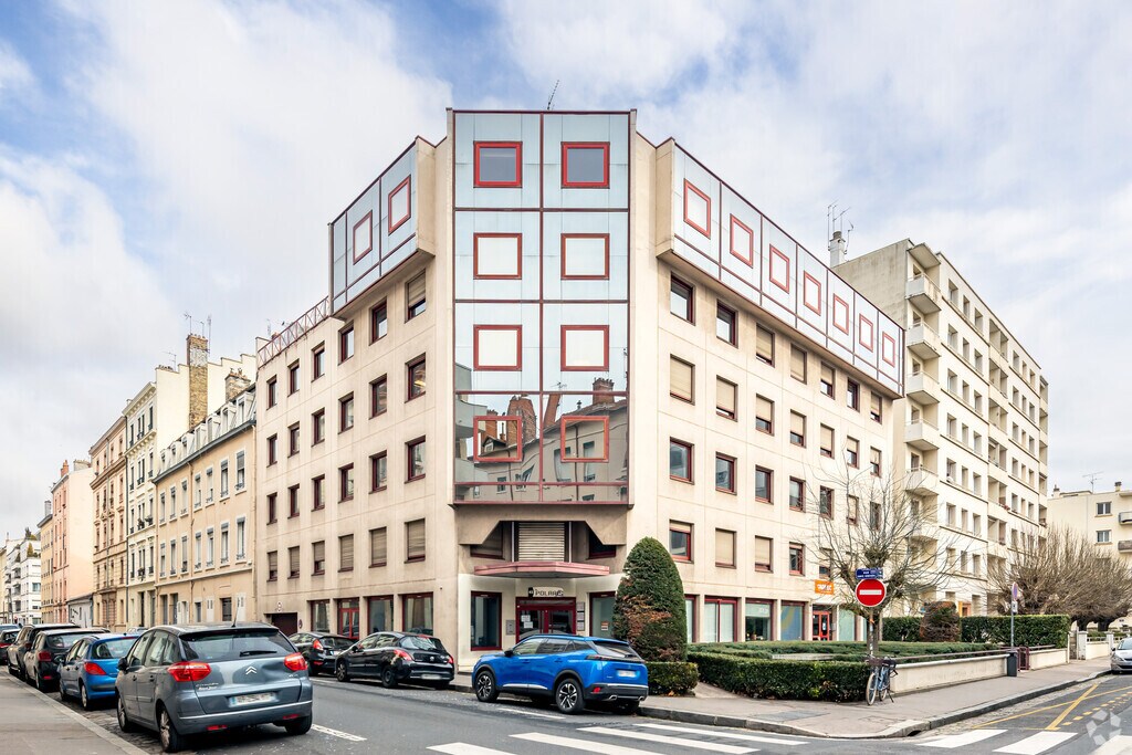 Location Bureaux 126 m² - Photo 1
