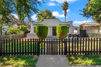 136 E 5th Ave, Escondido, CA for sale Primary Photo- Image 1 of 31