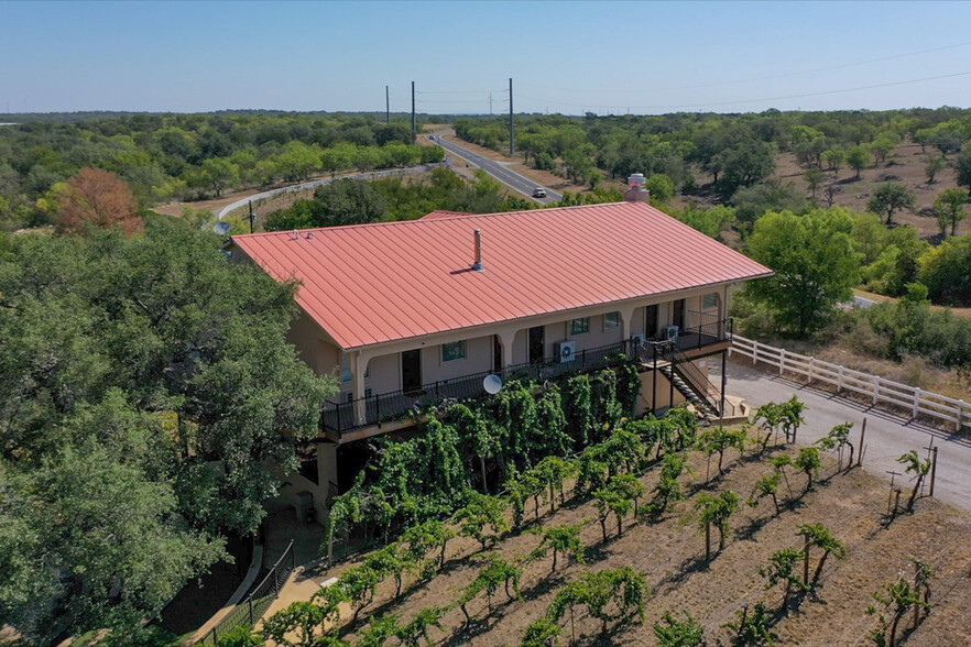 1125 Ranch Road 2233, Sunrise Beach, TX for sale - Building Photo - Image 1 of 1