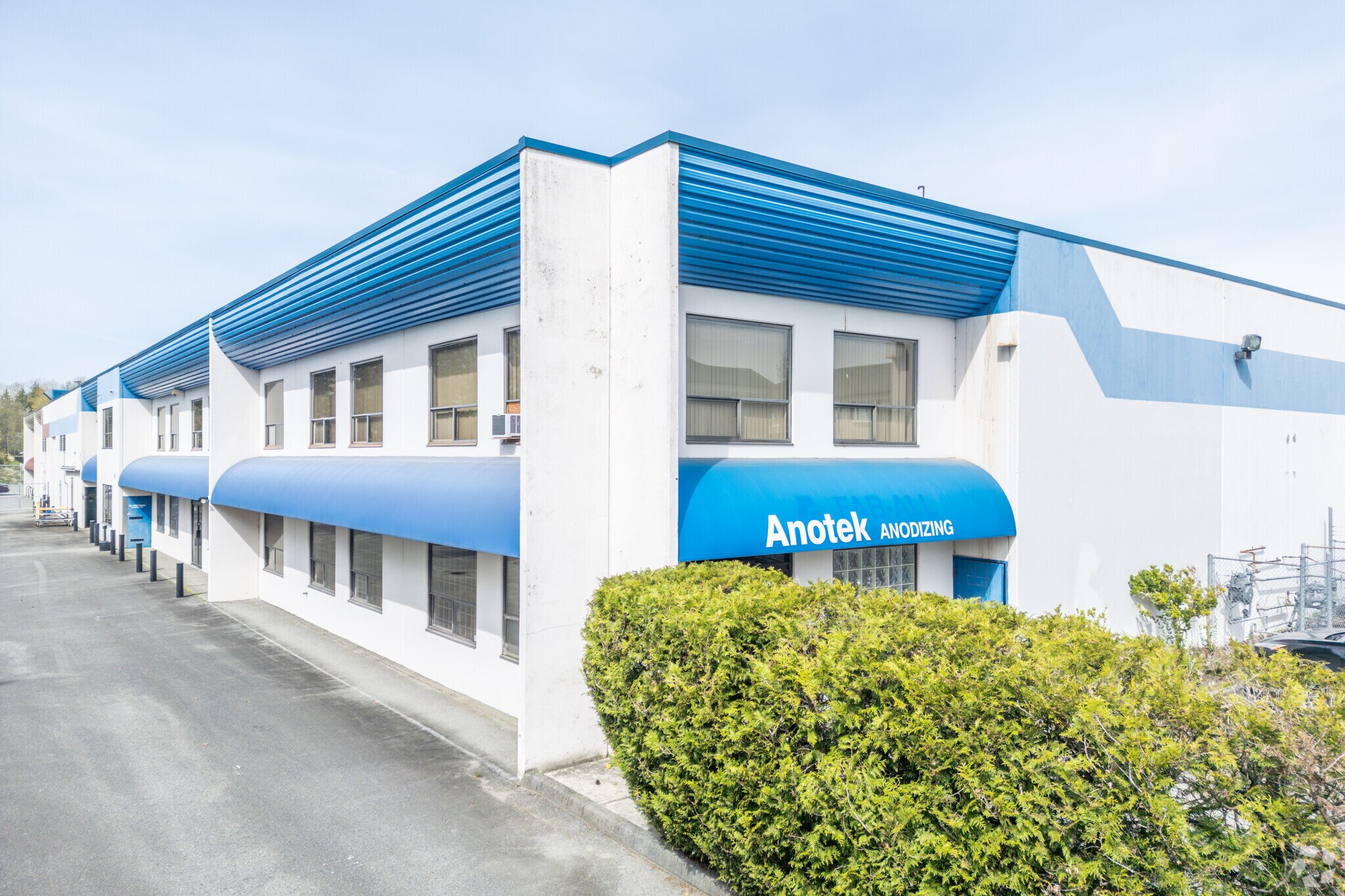 19423-19483 Fraser Way, Pitt Meadows, BC for sale Primary Photo- Image 1 of 1