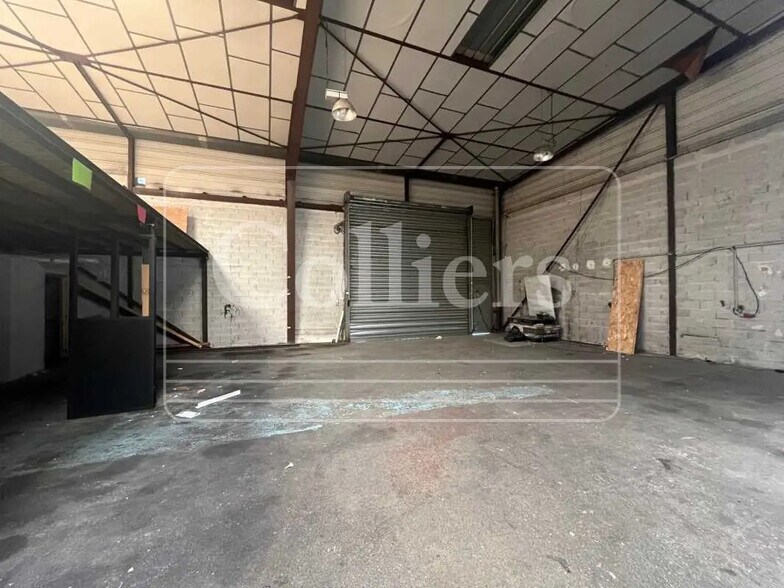 Office in Vitrolles to rent - Interior Photo - Image 3 of 5