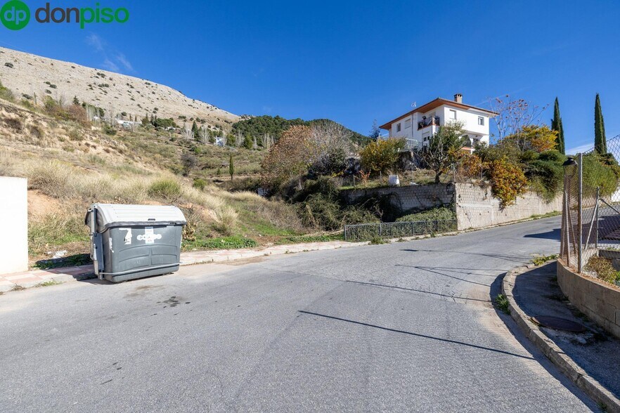 Avenida Príncipe Felipe, 2, Alfacar, Granada for sale - Primary Photo - Image 1 of 15