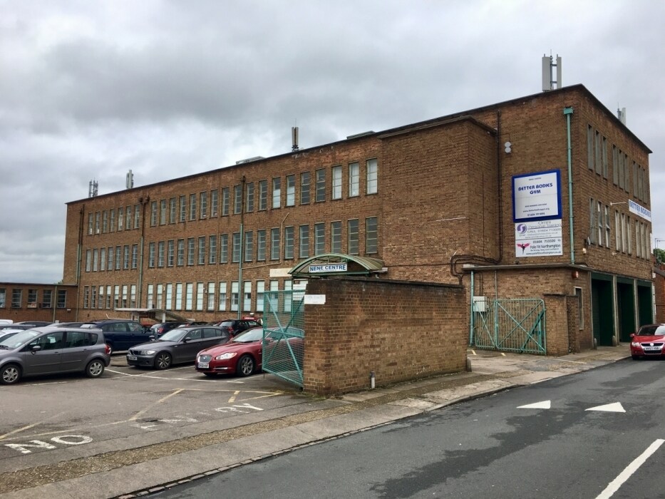 Freehold St, Northampton to rent Primary Photo- Image 1 of 3
