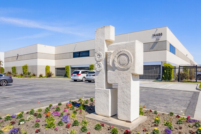More details for 14520-14534 Garfield Ave, Paramount, CA - Industrial to Rent
