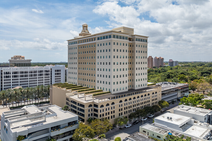 355 Alhambra Cir, Coral Gables, FL for rent - Building Photo - Image 3 of 5