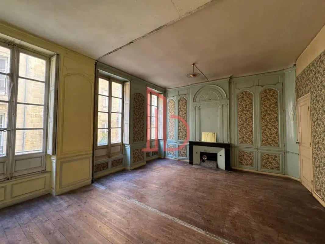 Office in Bordeaux to rent Interior Photo- Image 1 of 10