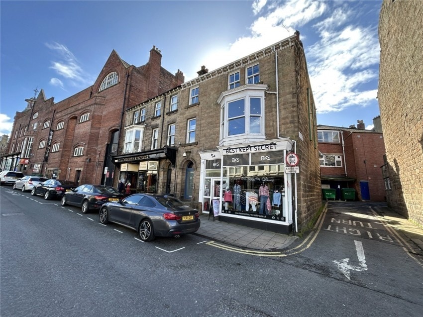 5 Cheltenham Para, Harrogate to rent Building Photo- Image 1 of 2
