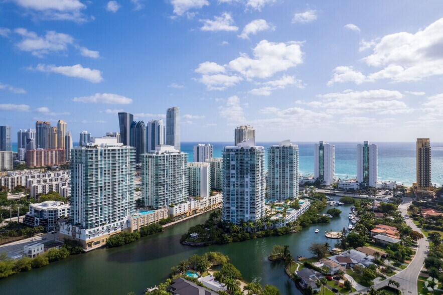 300-330 Sunny Isles Blvd, Sunny Isles Beach, FL for rent - Aerial - Image 2 of 2