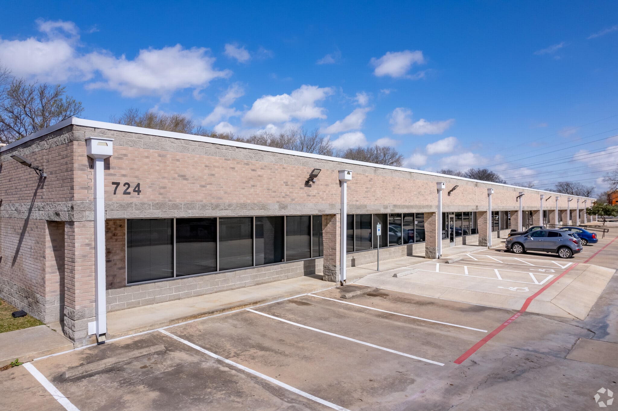 724 Eberhart Ln, Austin, TX for sale Building Photo- Image 1 of 1