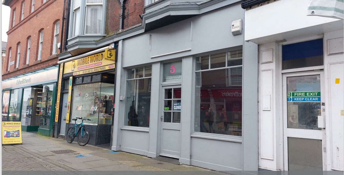 5 Market Pl, Melton Mowbray to rent Building Photo- Image 1 of 5