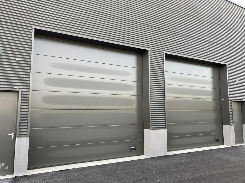 Location Local d'activités 196 m² à 892 m² - Photo 1