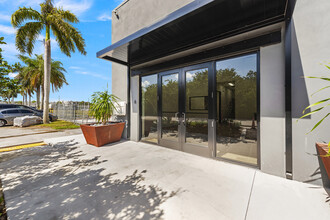 1930 N 30th Rd, Hollywood, FL for rent Building Photo- Image 1 of 13