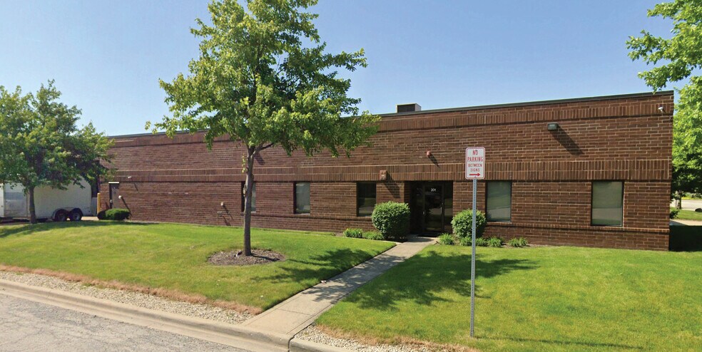 1050-1080 Entry Dr, Bensenville, IL for rent - Primary Photo - Image 1 of 3