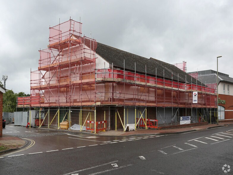 13 Oakmount Rd, Eastleigh for sale - Primary Photo - Image 1 of 1