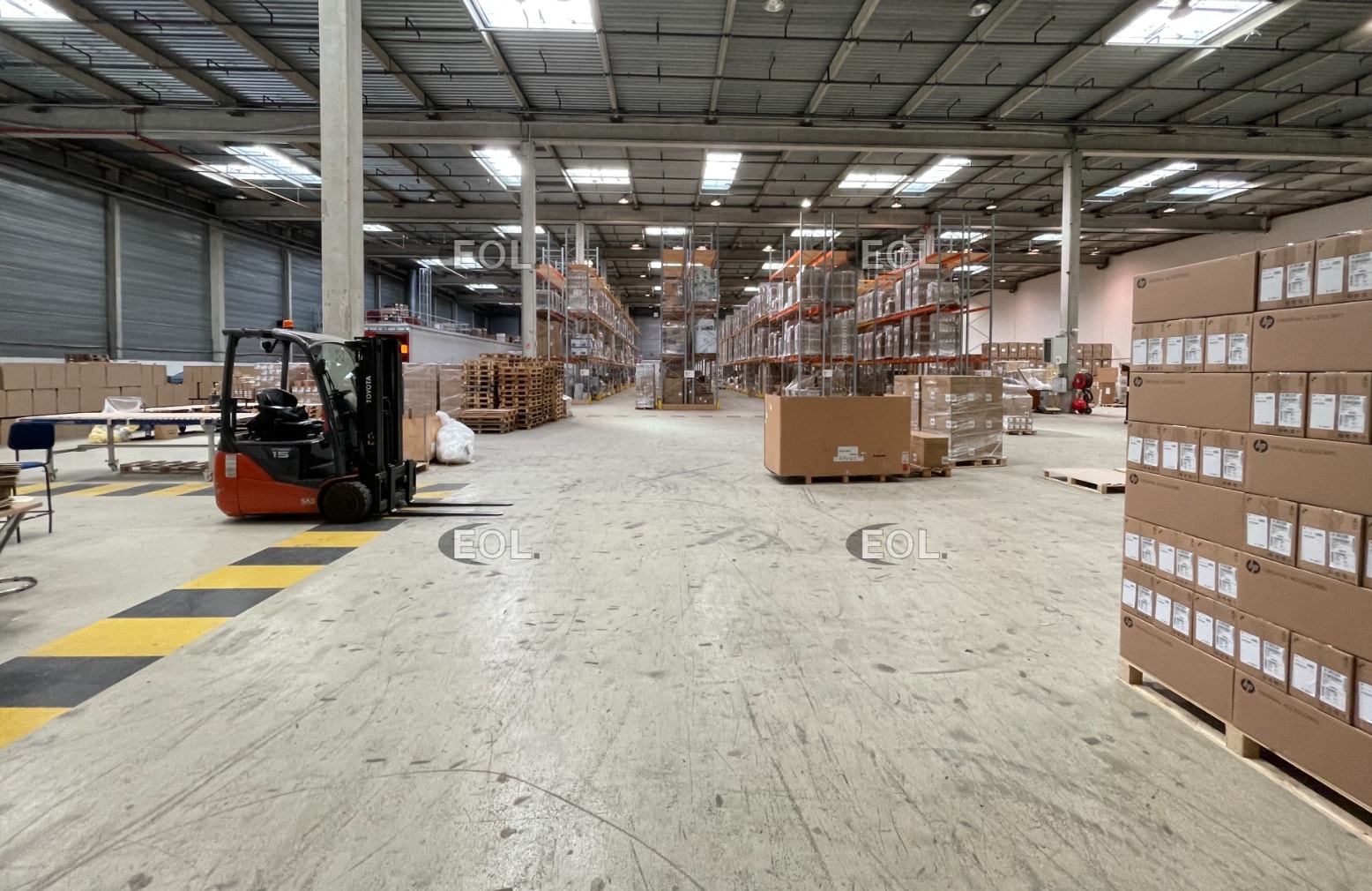 Industrial in Éragny to rent Interior Photo- Image 1 of 5