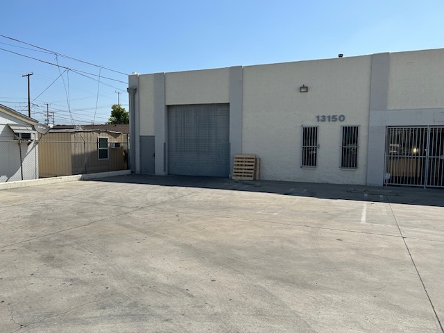 13150 Leadwell St, North Hollywood, CA for rent - Primary Photo - Image 1 of 6