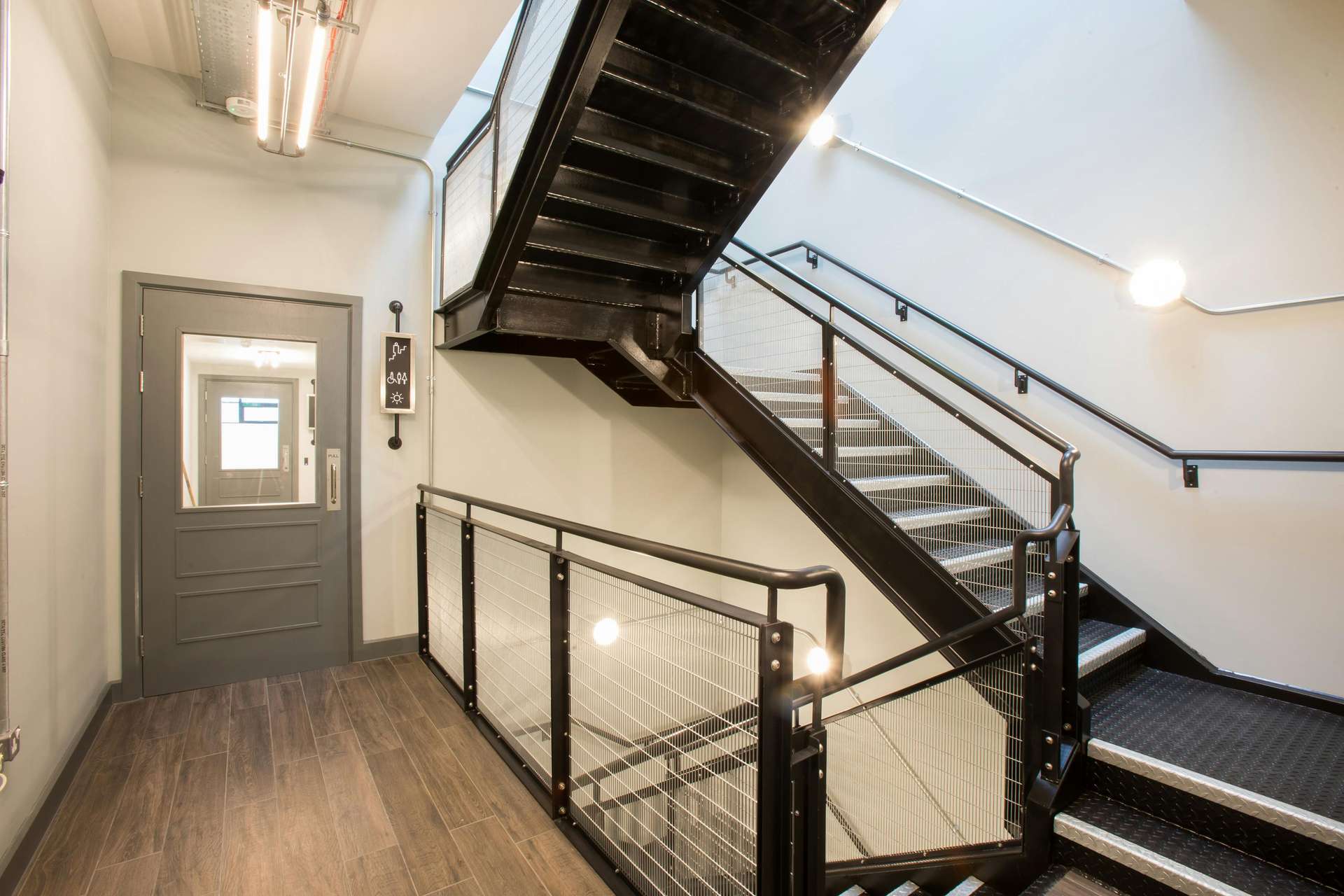 Ambrose St, Cheltenham to rent Interior Photo- Image 1 of 7