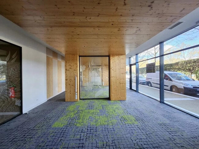 Location Commerce 171 m²