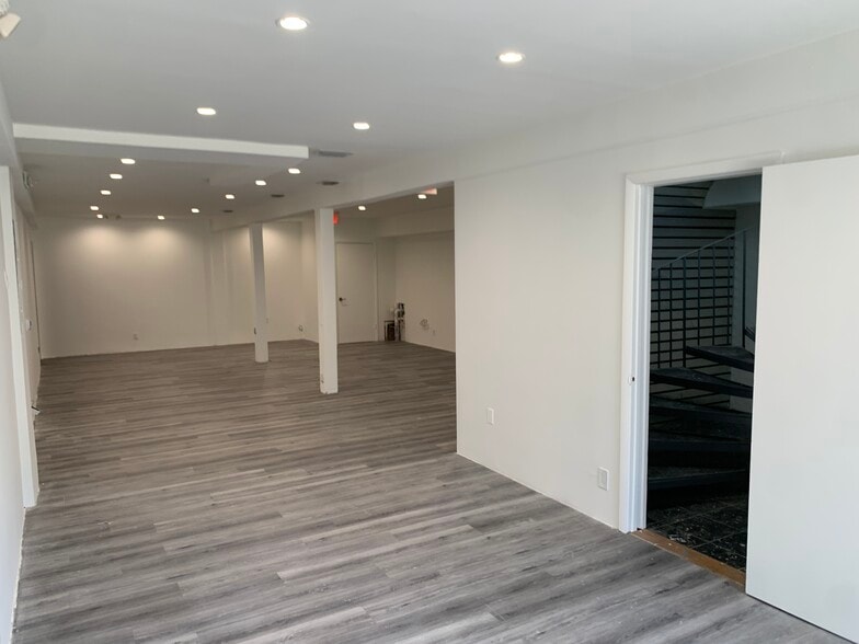 14200-14238 SW 136th St, Miami, FL to rent - Building Photo - Image 3 of 23