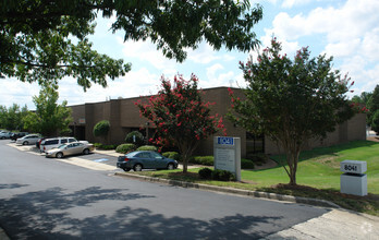 8041 Arrowridge Blvd, Charlotte, NC for rent Building Photo- Image 1 of 8