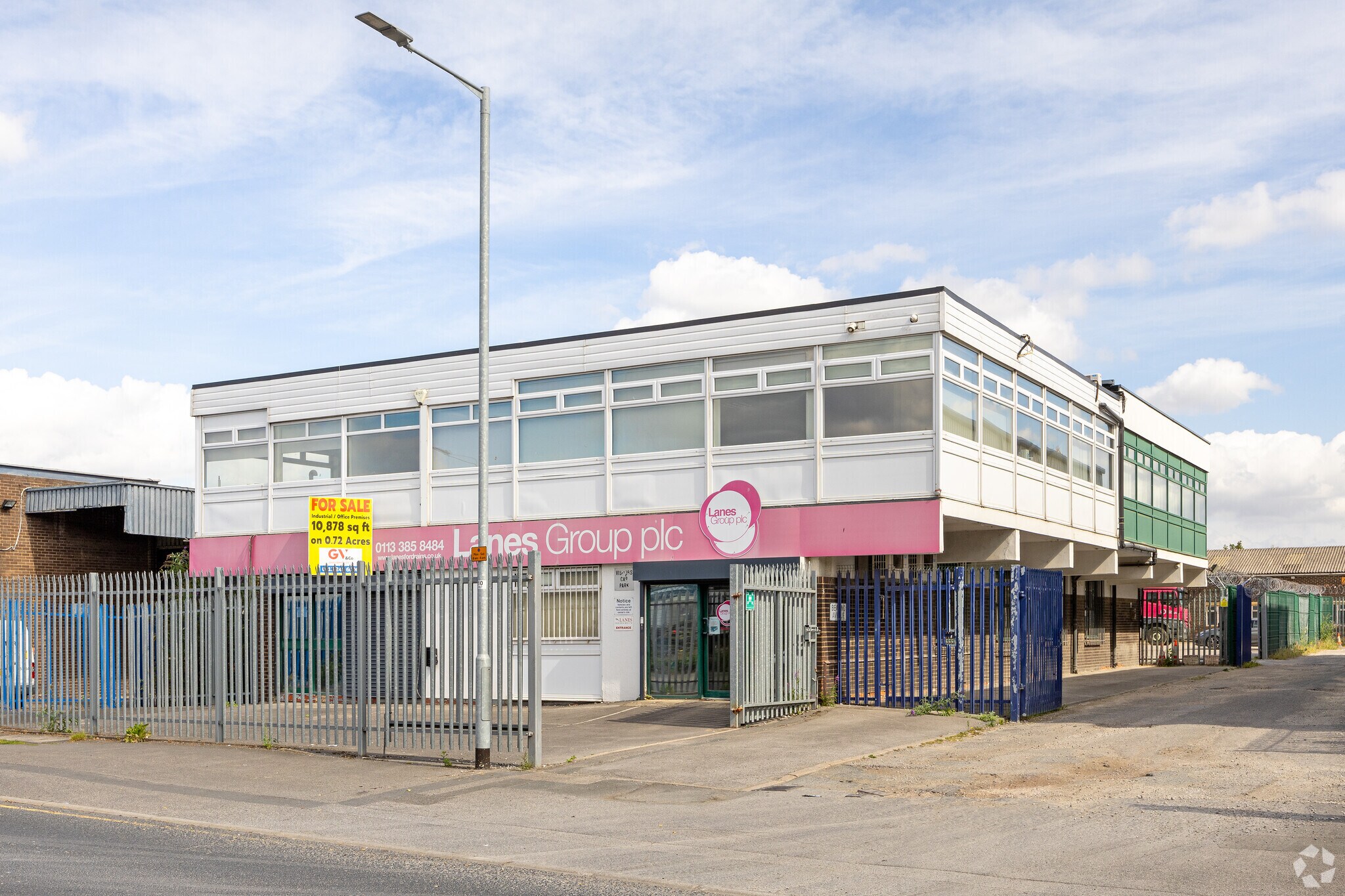 17 Parkside Ln, Leeds for sale Primary Photo- Image 1 of 1