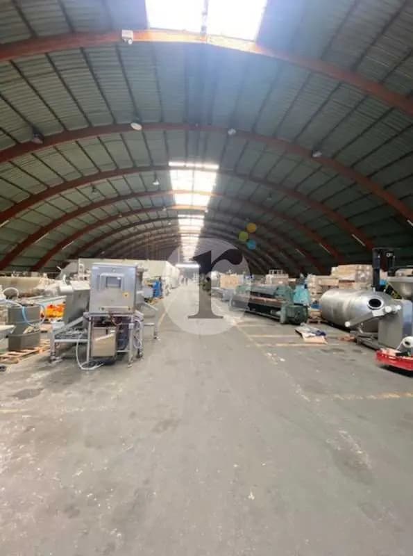 Vente Local d'activités 6 000 m²