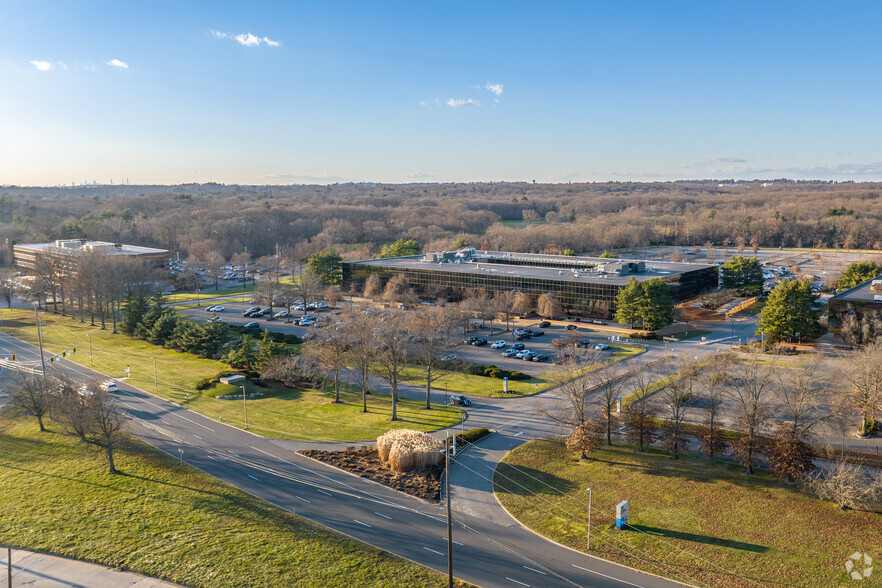 100 Jericho Quadrangle, Jericho, NY for rent - Aerial - Image 2 of 14