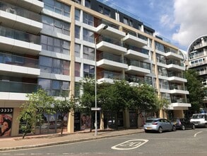 Rope St, London to rent Building Photo- Image 1 of 4