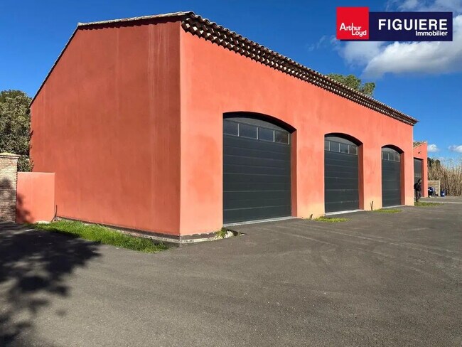 Location Local d'activités 63 m² à 405 m²