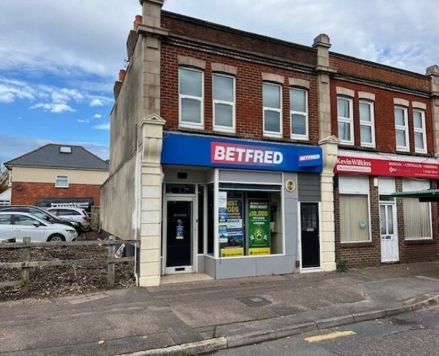 996 Wimborne Rd, Bournemouth for sale Primary Photo- Image 1 of 1