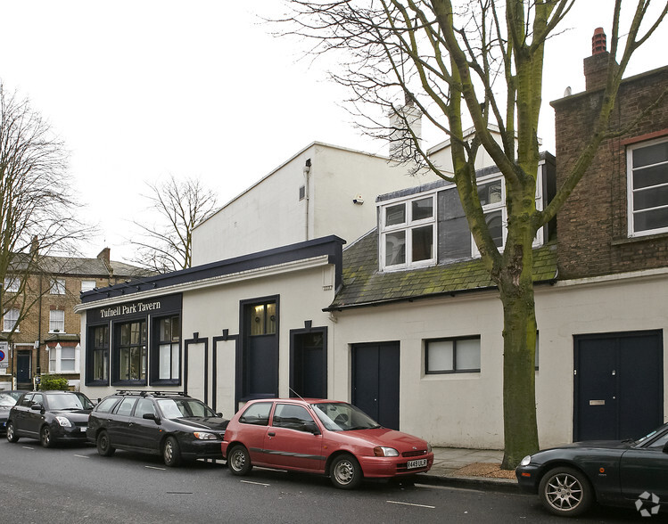 Tufnell Park Rd, London for rent - Building Photo - Image 2 of 3