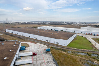 11427 Highway 225, La Porte, TX - aerial  map view