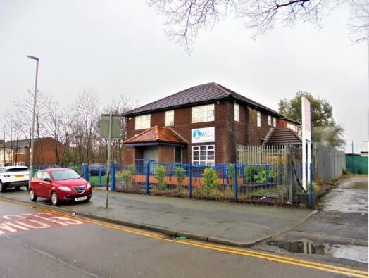 127 Woodhouse Ln, Manchester for sale - Primary Photo - Image 1 of 1